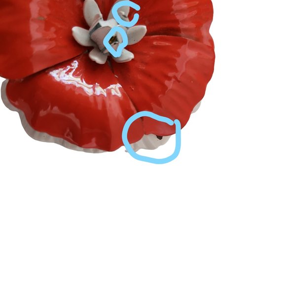 Vintage Red & White Enamel Poppy Pin Flower Brooch Remembrance Retro 60s - Picture 3 of 5